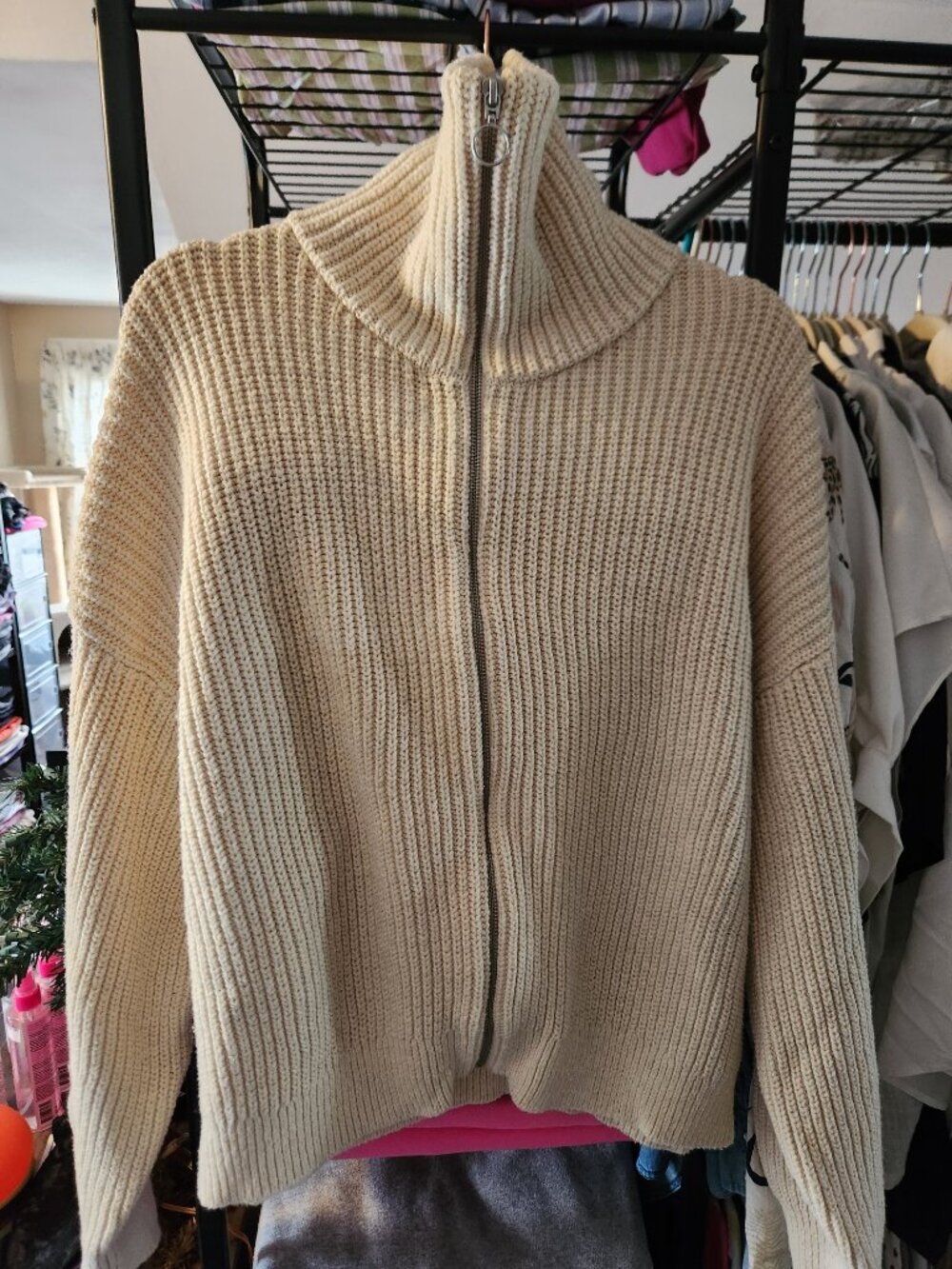 Sweater - Picture 4 of 4